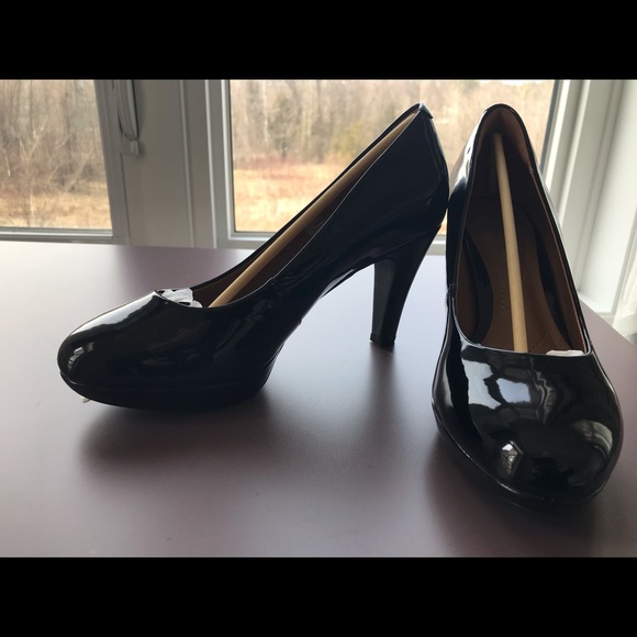 Clark’s Heels - Picture 1 of 4